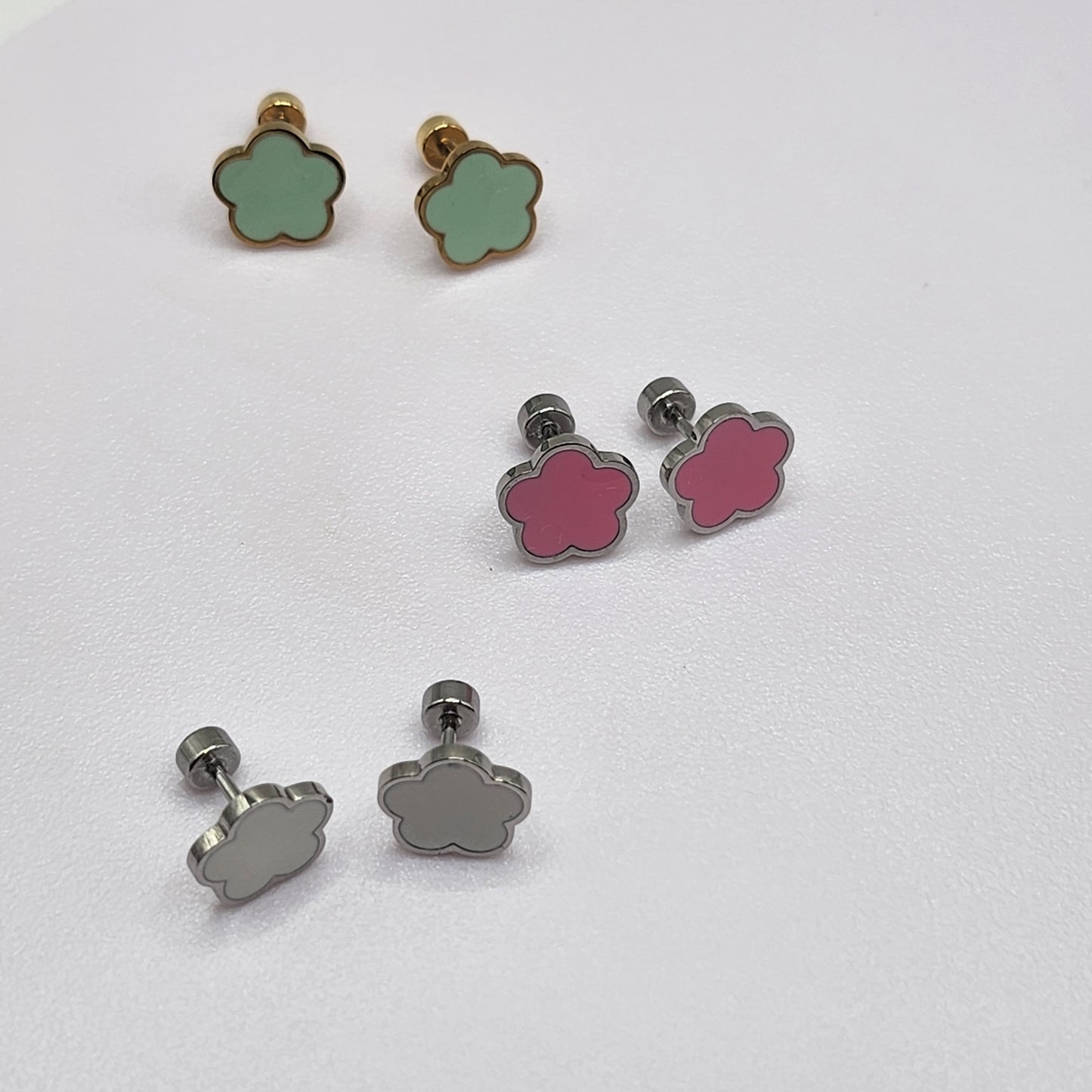 Brincos Encantadores de Flor - Rosa, Verde e Branco
