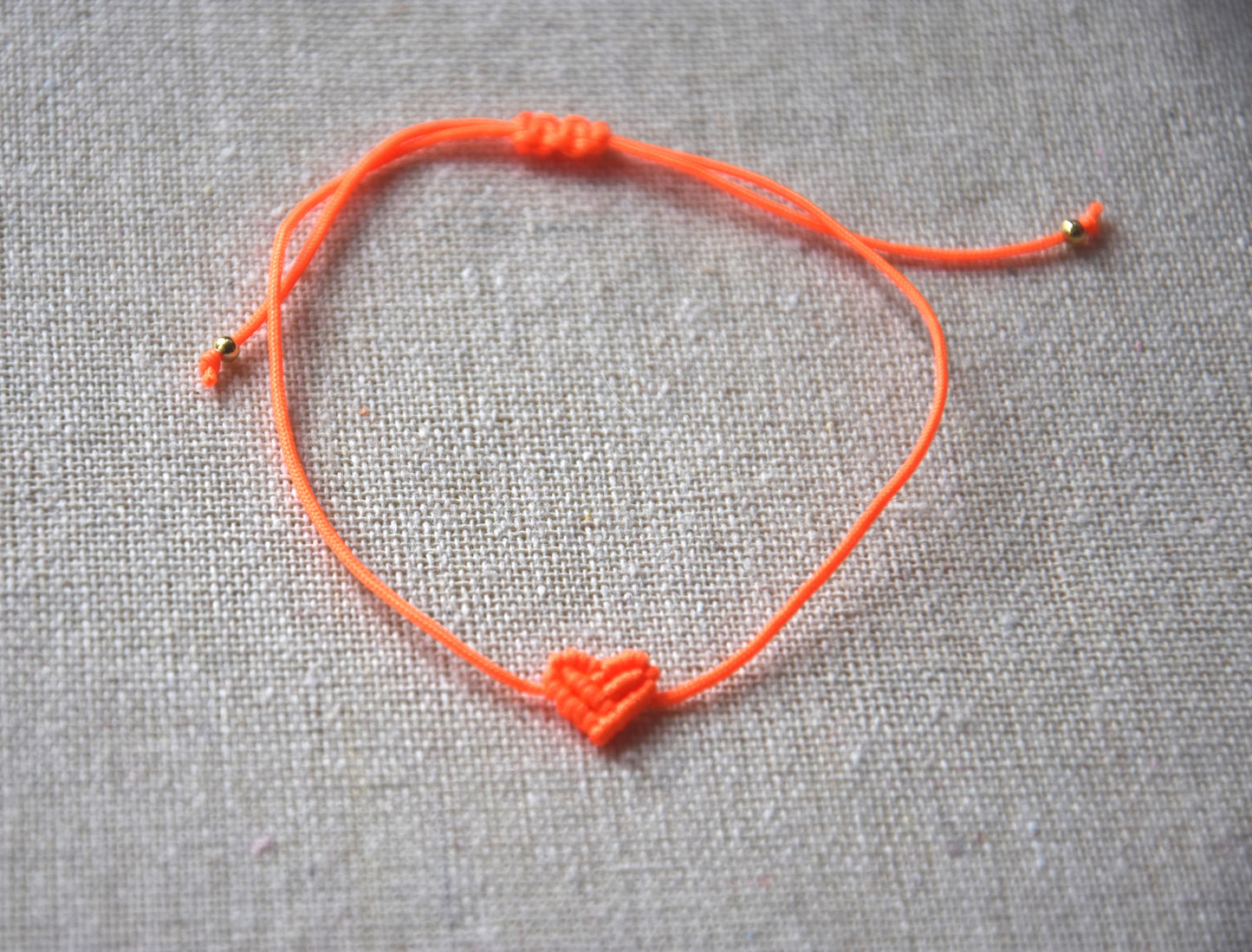 Pulseiras artesanais, feitas com amor 💖