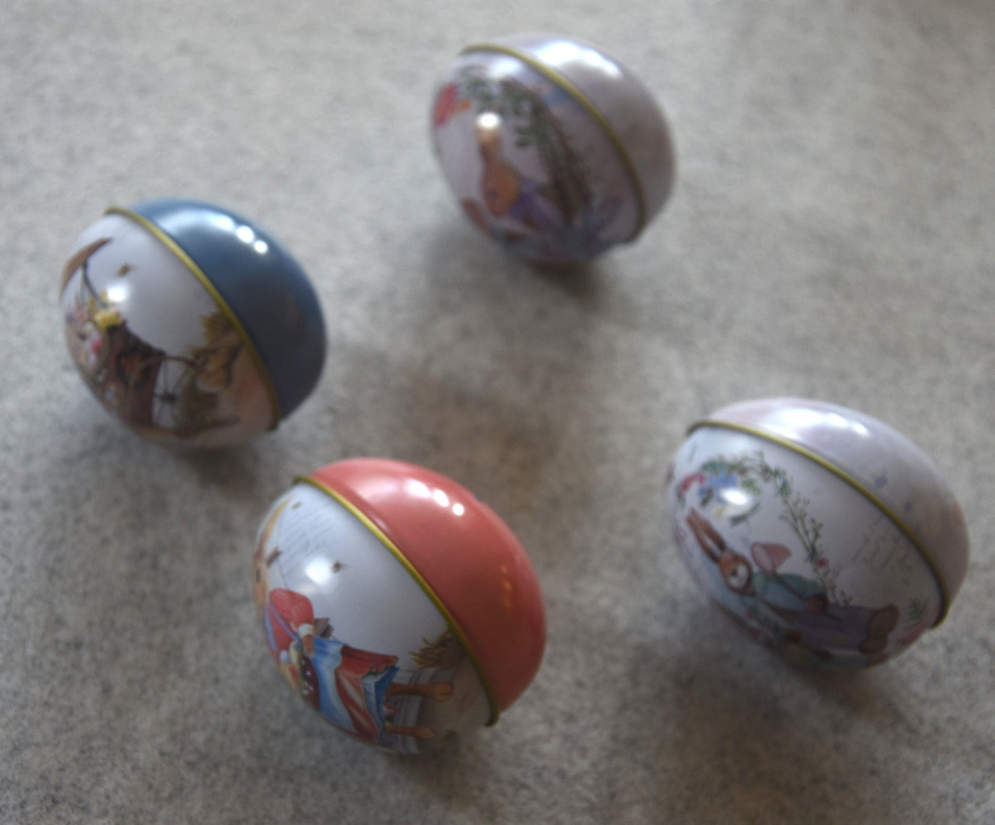 Ovos de Páscoa em Lata