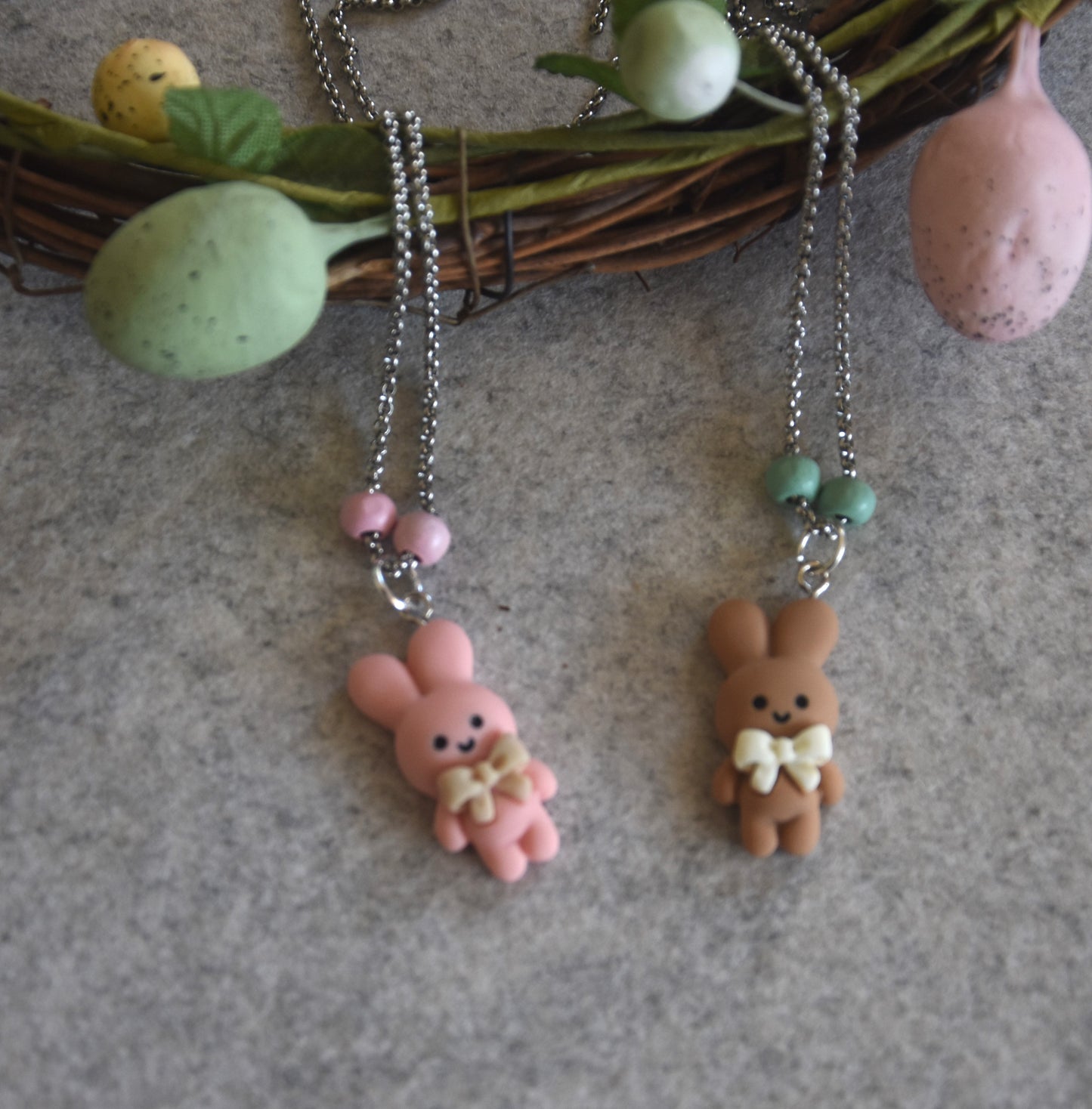 Colar Encantado com Coelhinho