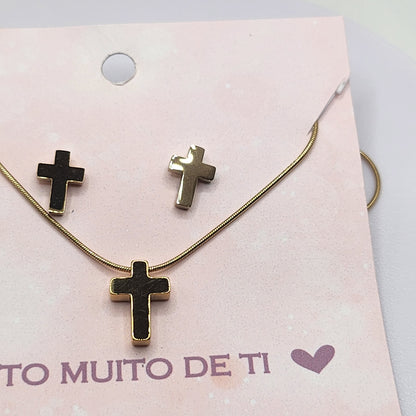 Conjunto de colar e brincos com cruz