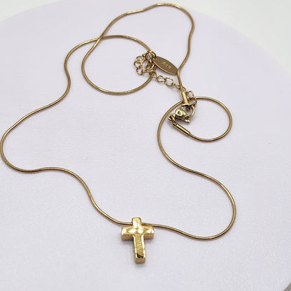 Conjunto de colar e brincos com cruz