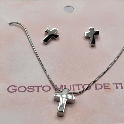 Conjunto de colar e brincos com cruz