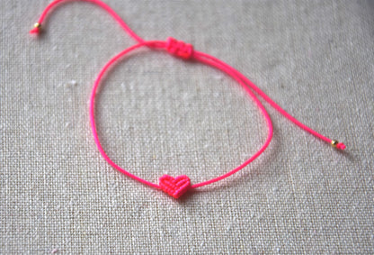 Pulseiras artesanais, feitas com amor 💖